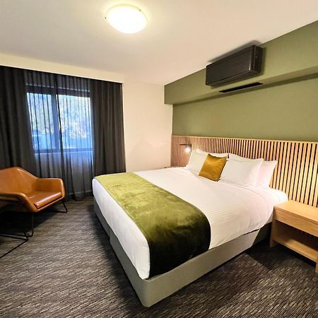 Mill Hotel Milperra Panania エクステリア 写真
