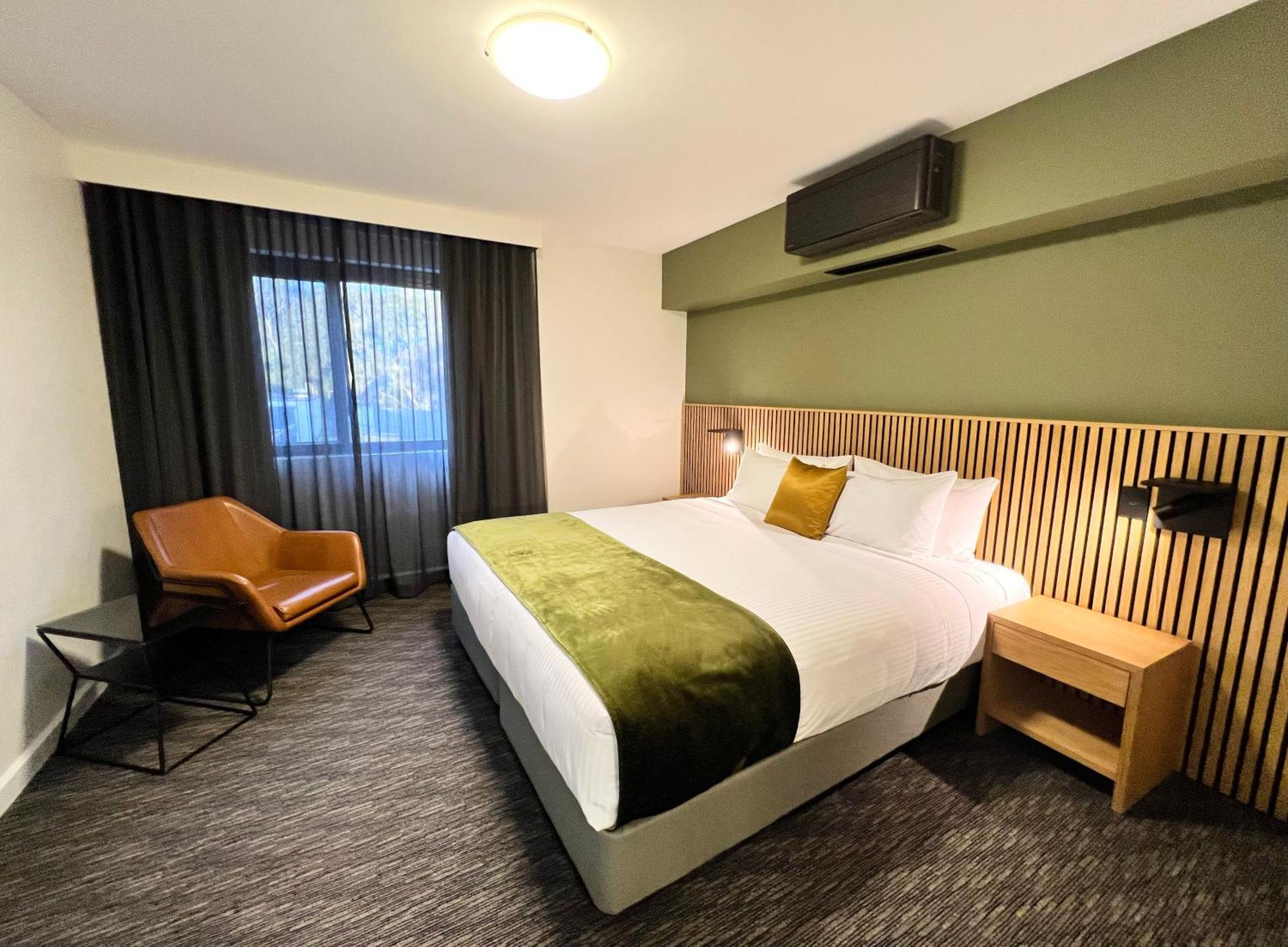 Mill Hotel Milperra Panania エクステリア 写真